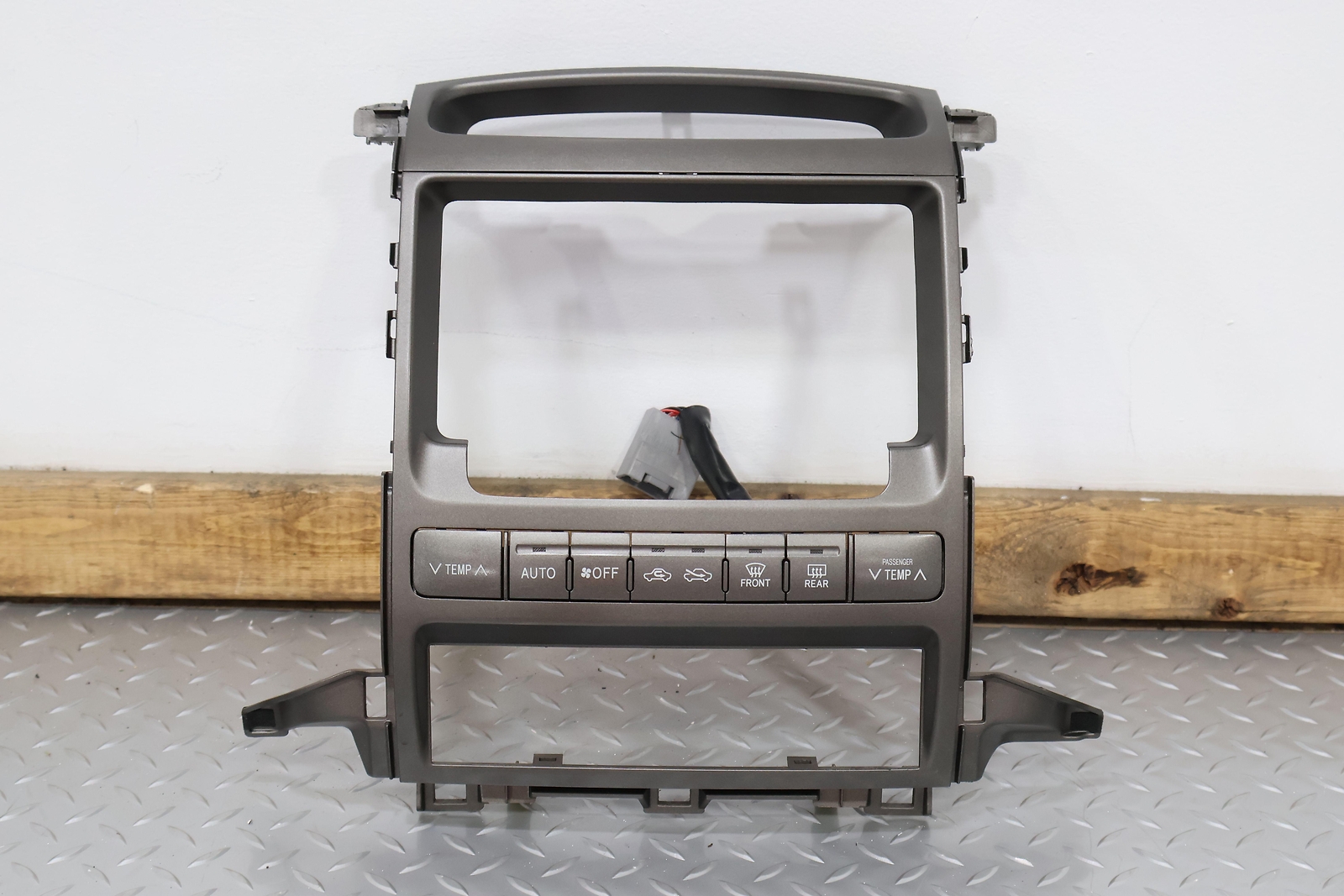 0309 Lexus GX470 Auto Temperature Climate Control Switch W/Bezel