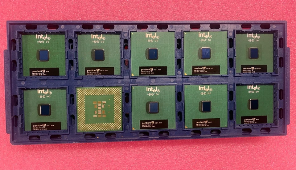 Vintage but NEW Intel® Pentium® III 800 MHz RB80526PZ800256 sl4cd Socket 370 - Image 2 of 2