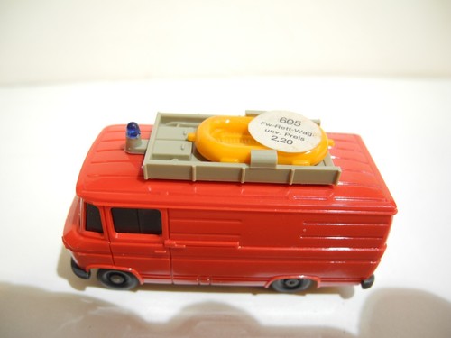 WIKING VINTAGE 1:87 WATER RESCUE MERCEDES-BENZ L406 FIRE DEPT. 1972-74 ONLY MINT - Picture 4 of 8