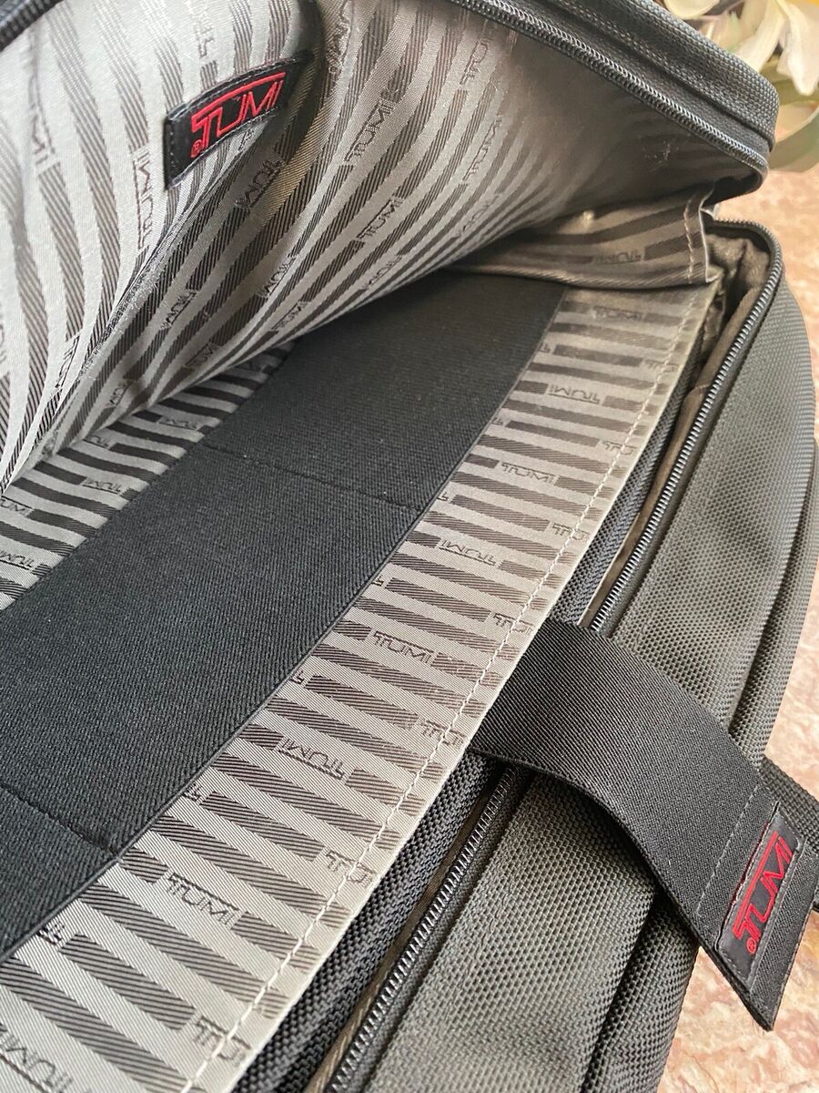 TUMI Alpha Black Ballistic expandable Laptop Business TUMI Alpha Black Ballistic expandable Laptop Business