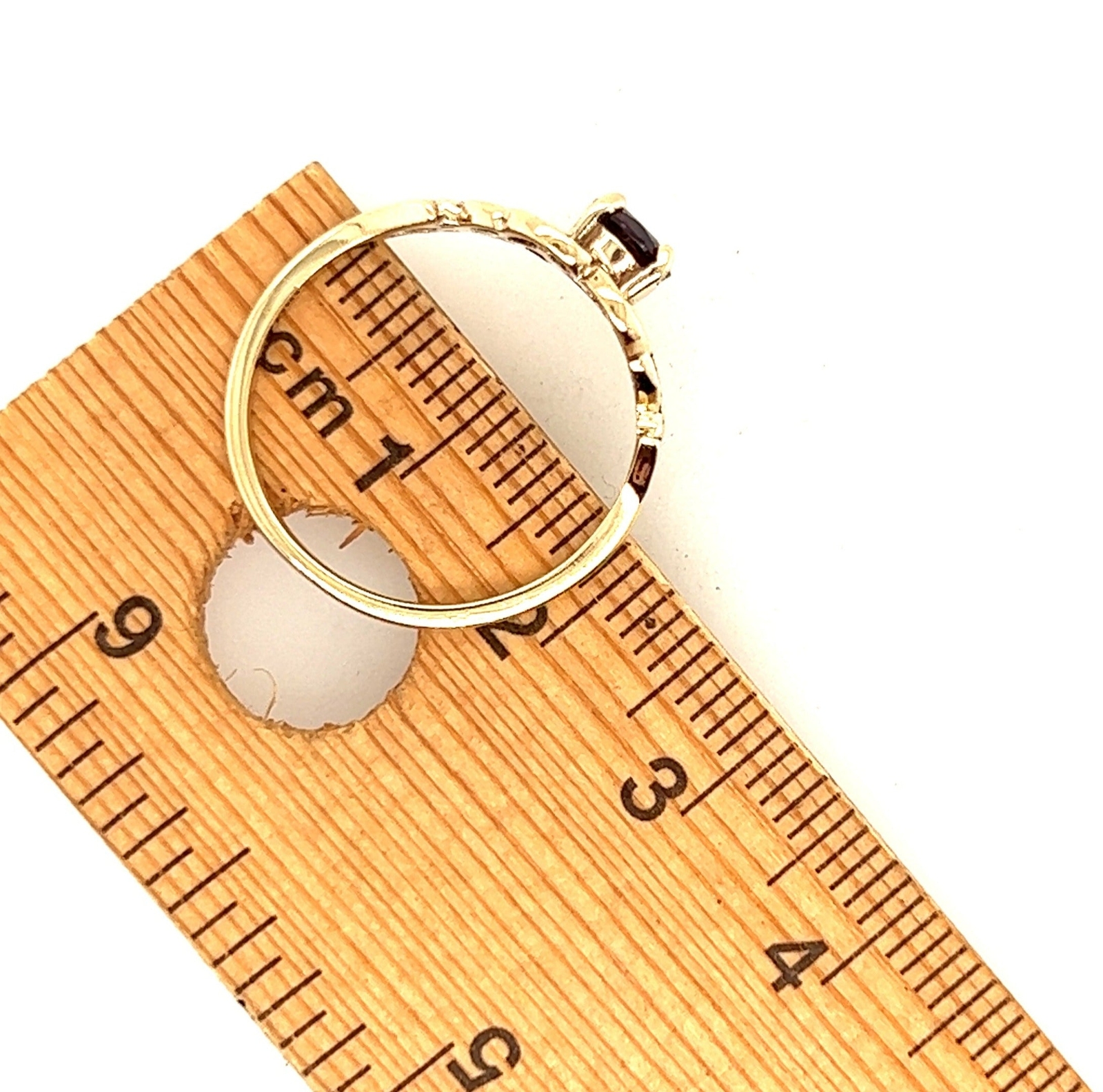 Ruby & 9ct Yellow Gold Ring - image 10