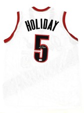Jrue Holiday Rookie Cards and Autograph Memorabilia Guide 18