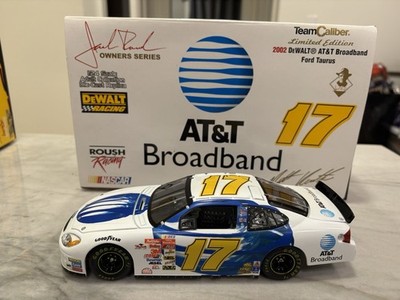Miniature Team Caliber 1:24 – Ford Taurus Matt Kenseth 2002, Série Cup
