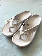NWT Columbia Fluidspring men’s Thong Flip Flops Nimbus Light Gray $30
