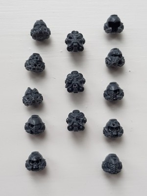 Games Workshop Warhammer 40k Battlefield Trophäen Basis Detail Space Marine Köpfe