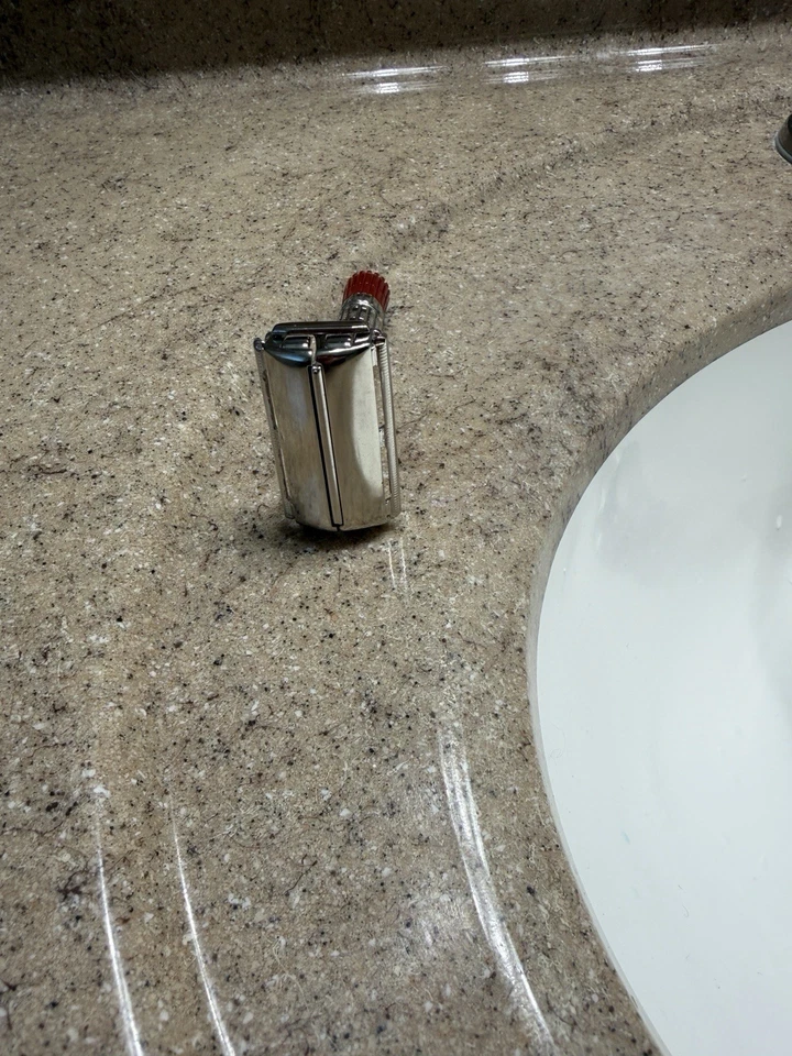 Gillette Red Tip Super Speed B 3 1956 Safety Razor Refurbished! - Image 2 of 4