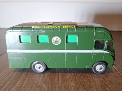 DINKY TOYS 967. BBC TV MOBILE CONTROL ROOM. VERY GOOD  MODEL & ORIGINAL BOX - Picture 1 of 17