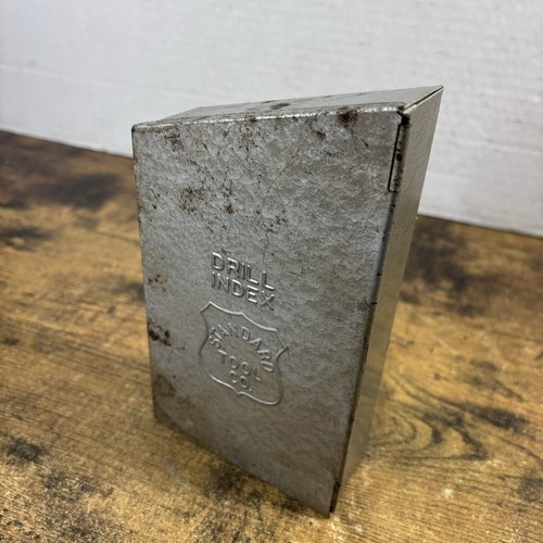 VINTAGE STANDARD TOOL CO. METAL CASE DRILL INDEX WITH 26 BITS - Picture 5 of 18