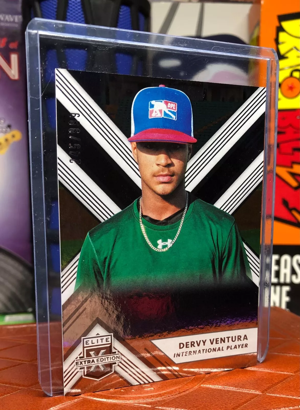 Dervy Ventura trading card