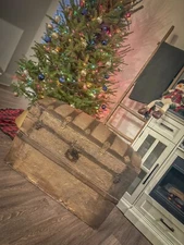 ANTIQUE VINTAGE 19th CENTURY DOME STEAMER TRUNK  - RARE CA Taylor Design!