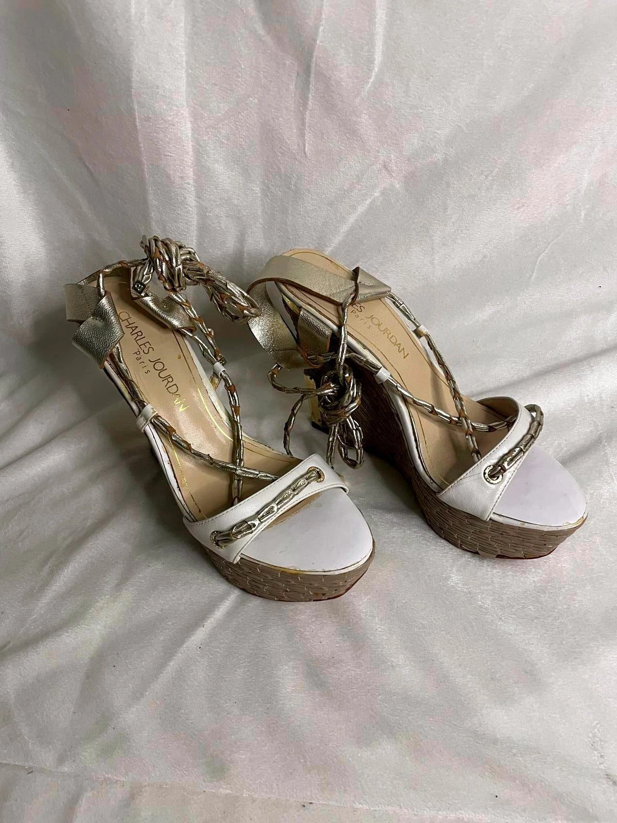 JORDAN Tacchi con zeppa oro Charles Jourdan vintage Made in France rari Y2K taglia 10M