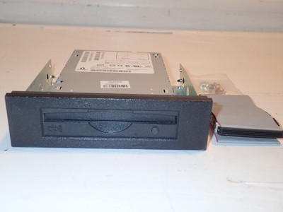 IOMEGA ZIP DRIVE INTERNAL, P/N Z250ATAPI ATAPI-250MB, with 6 x 250MB ZIP Disks