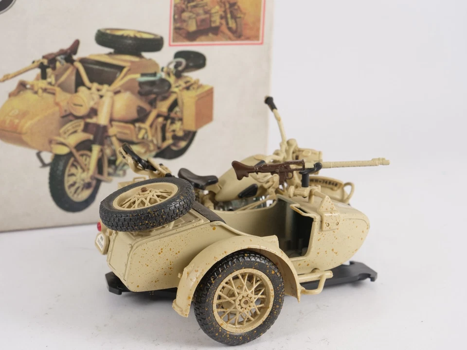 Polistil 1/15 Sidecar BMW R-75 Afrika Korps - Imagen 2 de 4