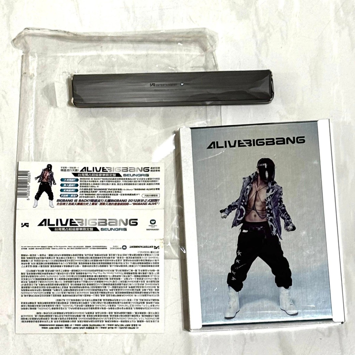 BIGBANG 2012 ALIVE [台灣獨占限定盤 Seungri Version] Taiwan OBI Box