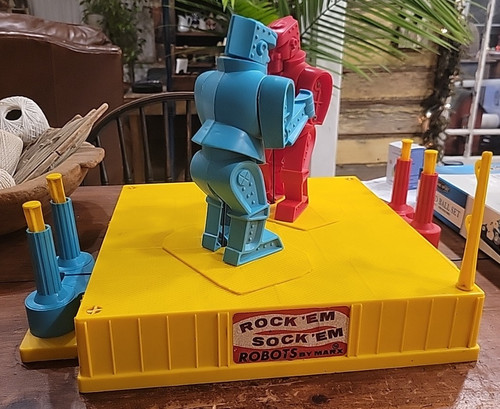 MARX ROCK'EM SOCK'EM ROBOTS SET ORIGINAL Tested Working /Lots of fun