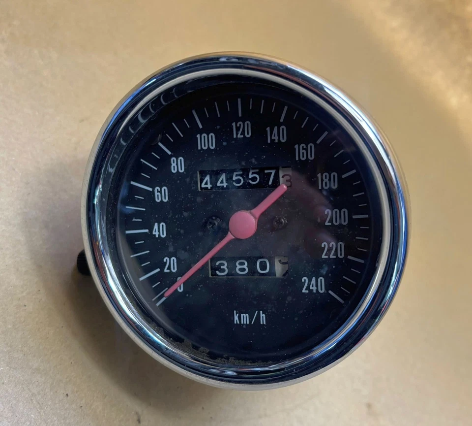 Suzuki GSF600 S/N Bandit (GN77B) Tachometer km/h 3411026E11 - Bild 2 von 4