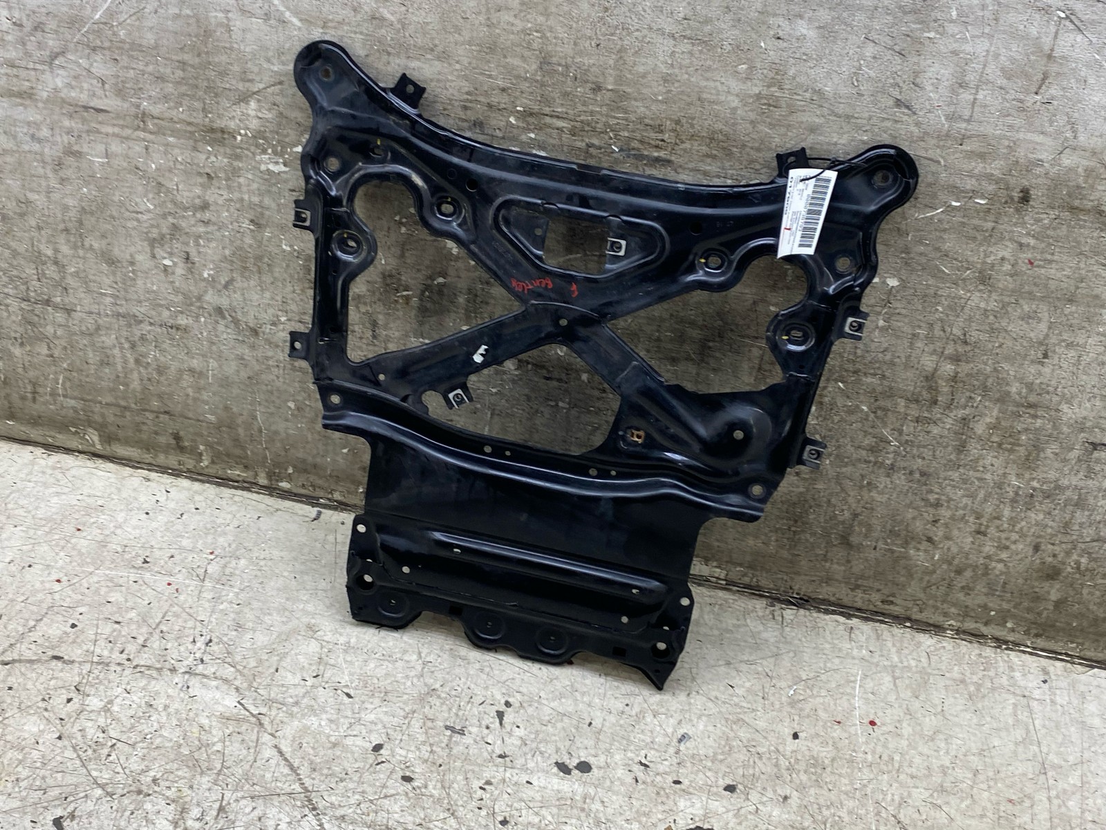 2015-2020 BENTLEY BENTAYGA OEM FRONT SUBFRAME STRUT BRACE CARRIER