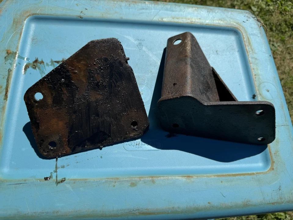 1970s Saab Sonett Motor Mounts — 第 3/3 张图片