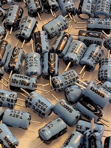 10 pcs Aluminum Electrolytic Capacitor 470uF 16V 8x11mm Nichicon - Picture 2 of 3