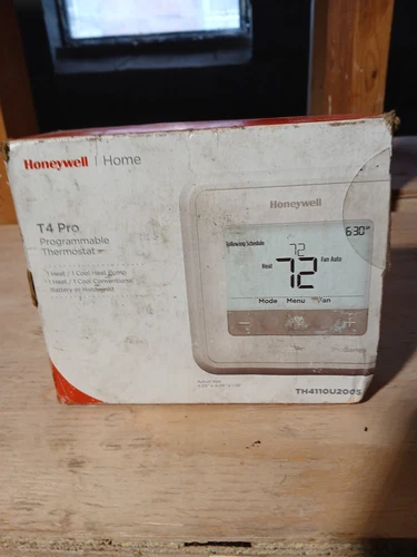 NEW Honeywell T4 Pro Programmable Thermostat - TH4110U2005