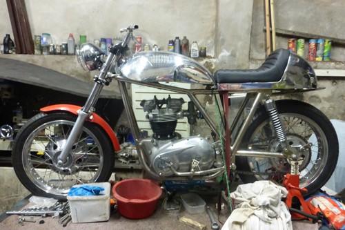 Metise Triumph BSA Norton any Project Alloy Motorcycle Tank and Seat - Picture 12 of 14