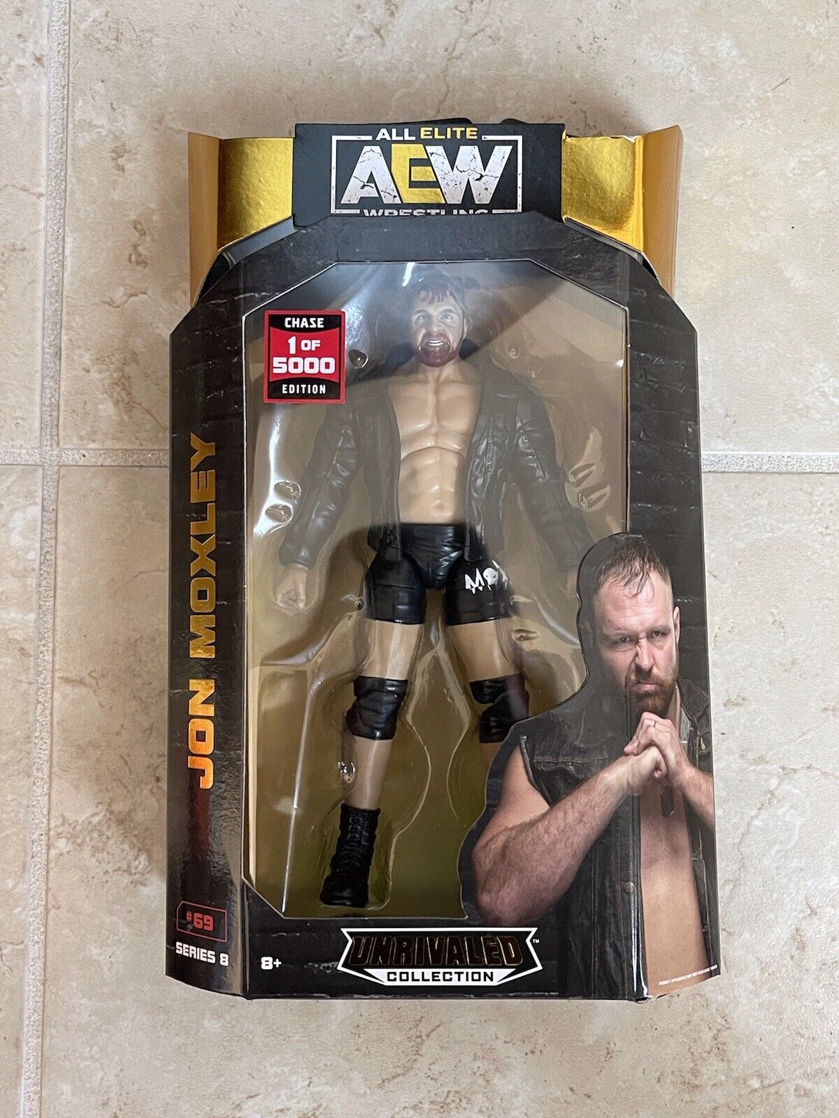 AEW Mystery Box (12x12x8) (1 Rare or Chase, 3 AEW Figures, 1