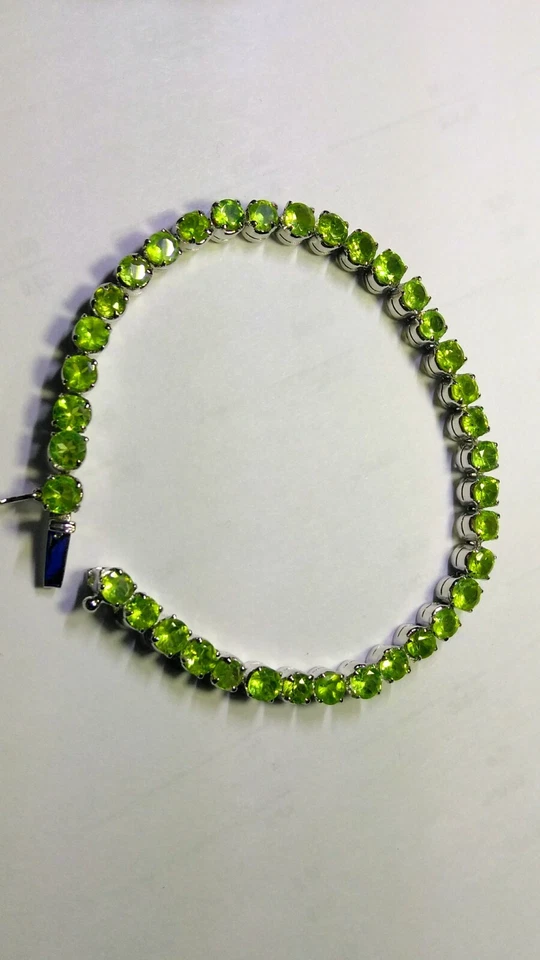 LIVELY UNTREATED NATURAL PERIDOT IN.925 STERLING SILVER TENNIS BRACELET 7.5 INC. - Image 4 of 4