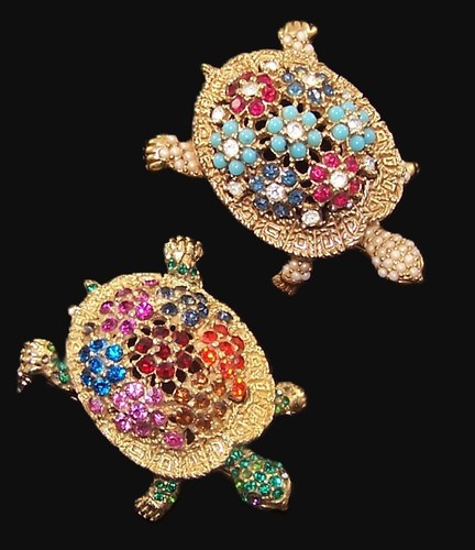CINER Signed & Unsigned Multi-color Cabochon and/or Crystal Turtle Pins