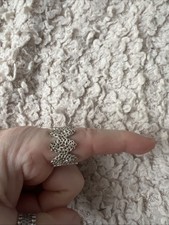 Hübscher silberfarbener Ring