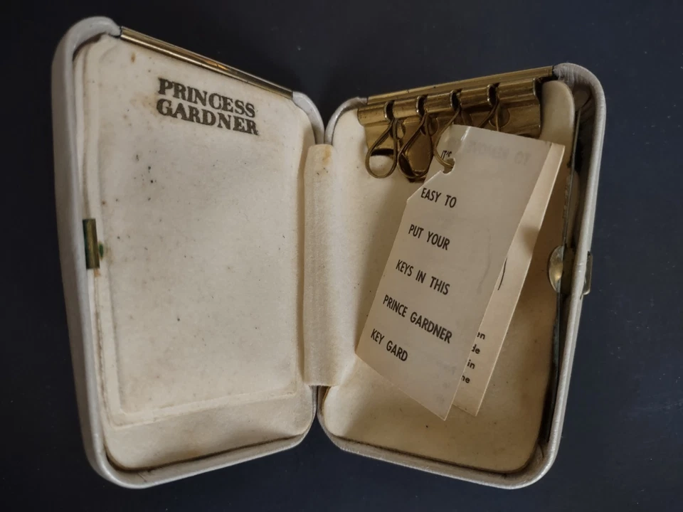 Cartera/Cambiador Monedero y Estuche para Llaves Princesa Gardner de Colección Blanca con Cuero Dorado Nuevo Foto 4 de 4