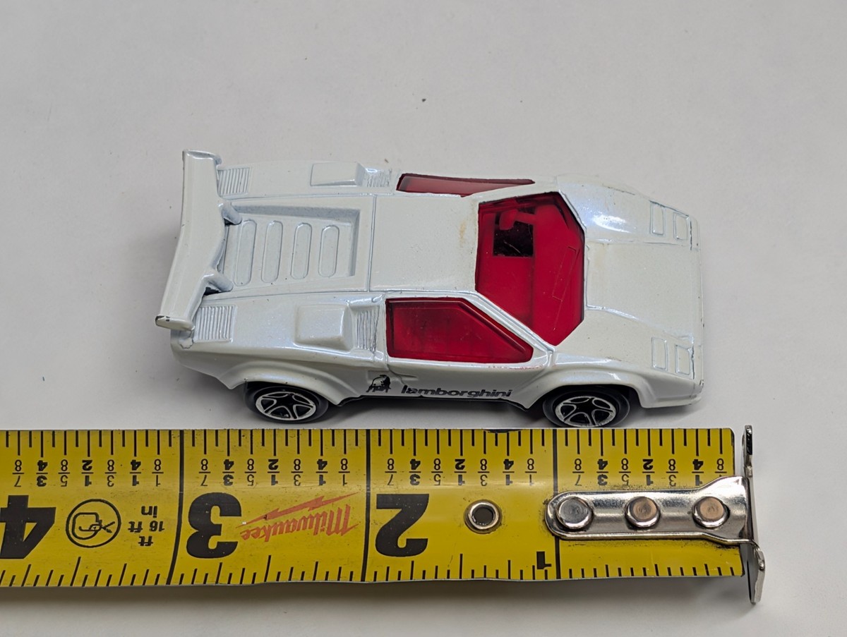 1985 Matchbox Lamborghini Countach LP500S Pearlescent White/Red