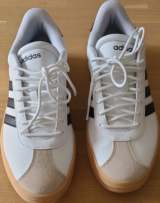 adidas Herren Sneaker Weiß Schwarz Gum EU 41 1/3 Low Top 2025