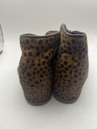 Women’s Matiko Leopard Pony Hair Leather Wedge Ankle Bootie Lace Up Size 7.5 - Picture 3 of 8