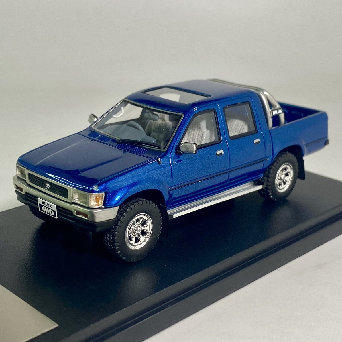 ハイストーリー　Toyota HILUX 4WD PICK UP SSR-X Hi-Story 1992 Toyota Hilux 4WD Pick Up SSR-X 1:43 Diecast Pickup