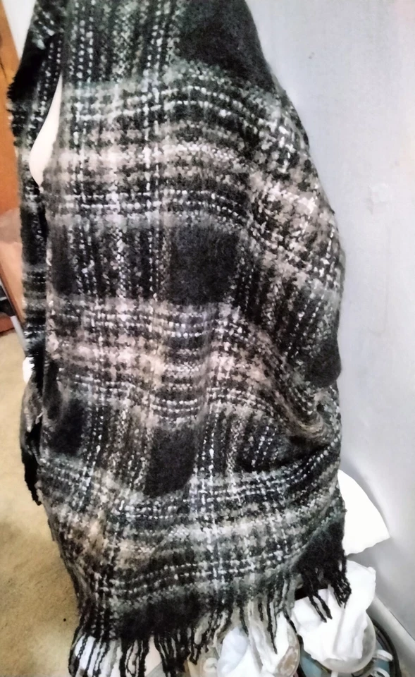 Steve Madden Mujer Blanco y Negro Tejido Manta Bufanda 80" X 27" Foto 2 de 4