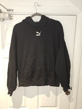 Size medium PUMA Women Classics Oversized Hoodie in Black