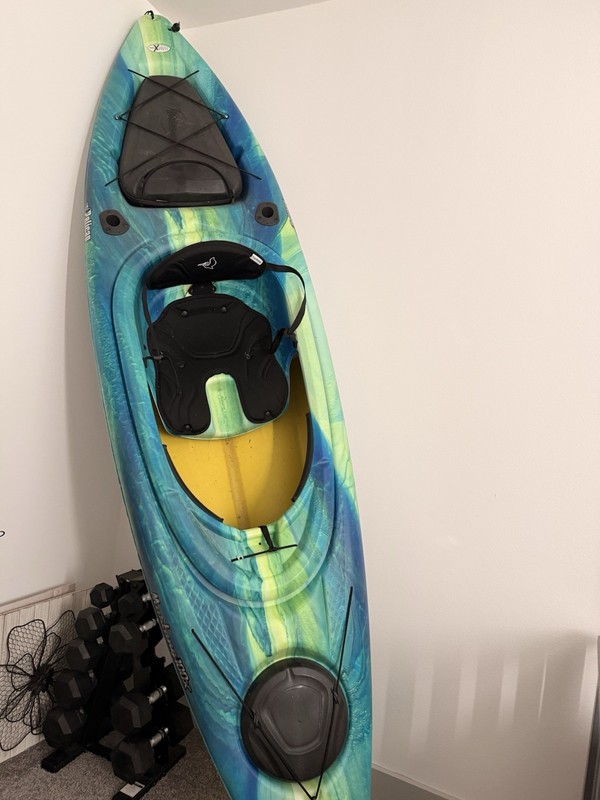 Pelican Sprint 100XR Sit-In Kayak Blue/Green Seat Hatches Paddle Life Jacket