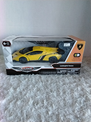 LAMBORGHINI VENENO YELLOW CAR W REMOTE CONTROL- NEW. NRFB.  FACTORY SEALED 