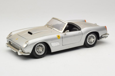 01109-S1 Ferrari California Cabriolet Silver Tonka 1/18