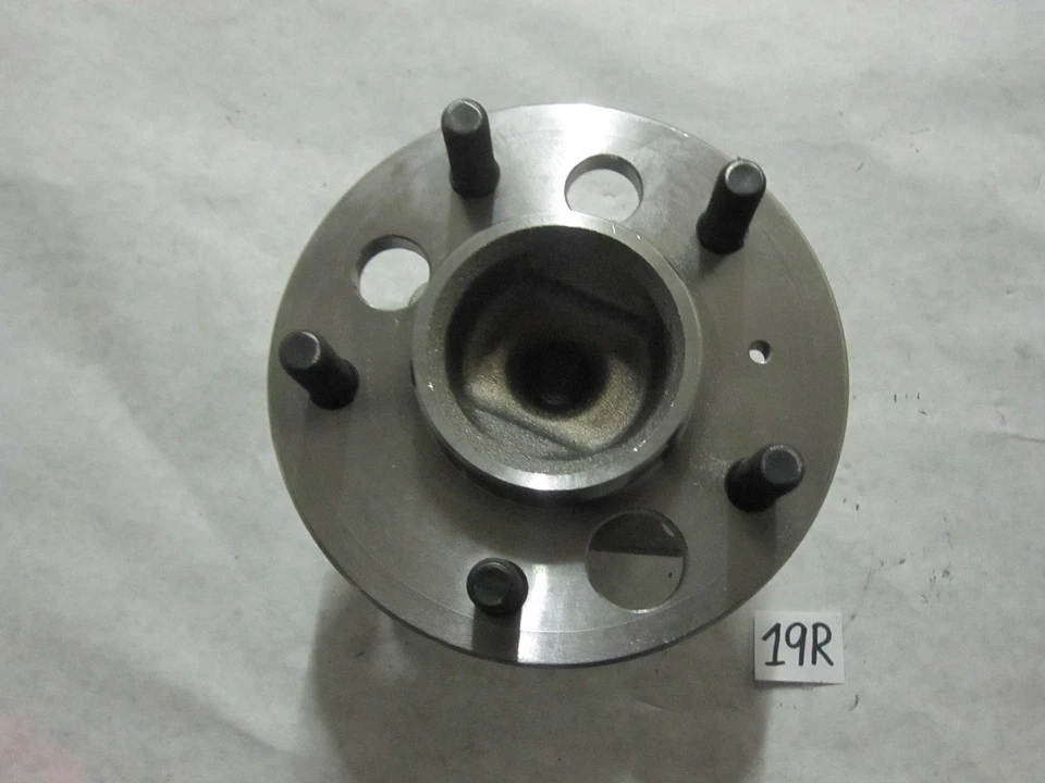 REAR one Wheel Bearing and Hub Assembly 7466902 - Image 3 of 4