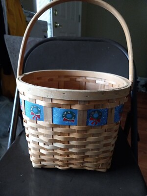 Christmas Basket (small damage, see pics) 12'' DIAMETER