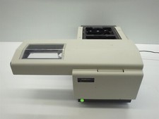 Base de manipulation microplaque StakMax pour dispositifs moléculaires