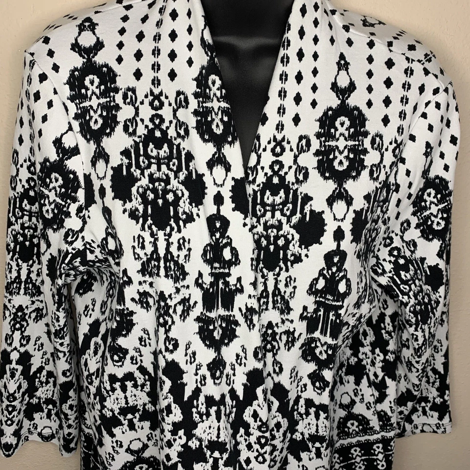 Rafaella 黑色白色印花耸肩开衫毛衣长袖开襟大号  — 第 4/4 张图片