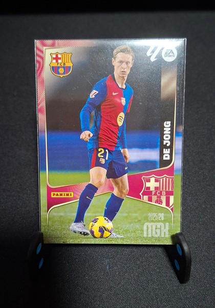 MGK 25/26 De Jong #83 Barcelona PANINI Megacracks