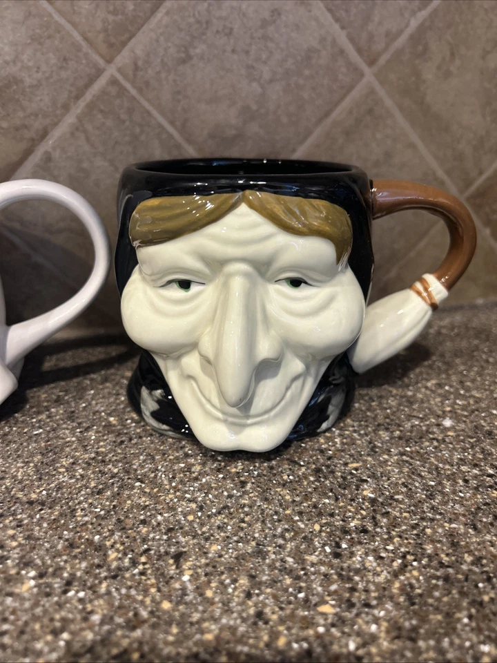 NUEVAS tazas escultóricas Williams Sonoma bruja, fantasma, gato Foto 2 de 4