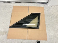 87-93 Ford Mustang Quarter Window Glass Passenger Side HATCHBACK OEM Carlite GT