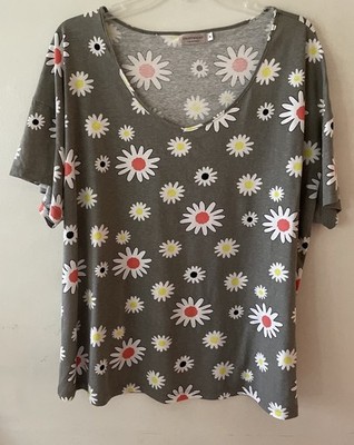 EnjoyNight Gray Daisy Print T-shirt Pajama Top V-neck Women s Size 3XL