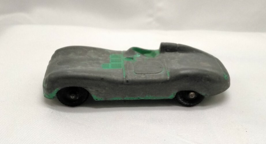 Tootsietoy Jaguar D-Type Le Mans Race Car Purple Diecast Made In USA Tootsietoy Jaguar D-Type Le Mans Race Car Purple Diecast Made In USA