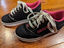 Size Youth 1 Heelys Voyager Girls Skate Shoes Black  Hot Pink