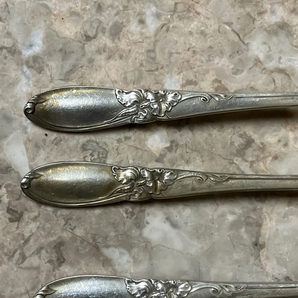 4) Oneida Community 1953 WHITE ORCHID 6 7/8” Salad Forks Lot 1 - Image 3 of 4